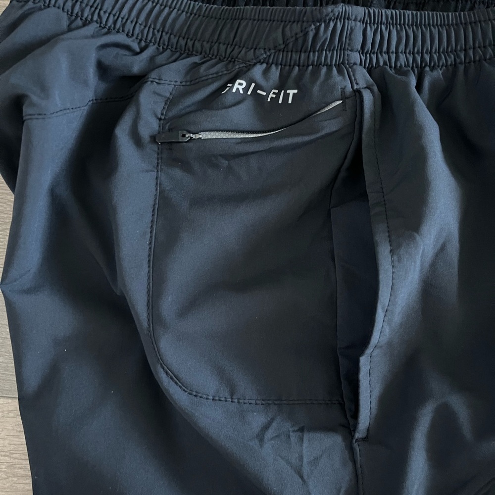 Nike Running Shorts - Picture 2 of 7